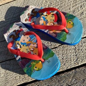4/25$ 🦋 Disney flip flops for toddler